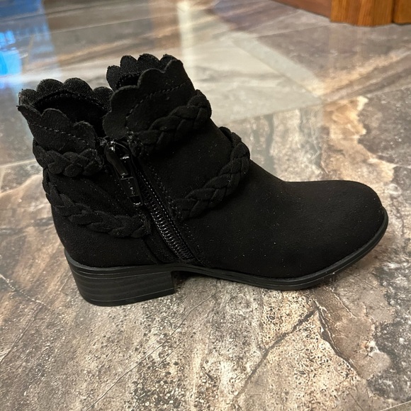 NWT Jumping Beans Yara Toddler Girls' Ankle Boots | SIZE 8 - Picture 3 of 8